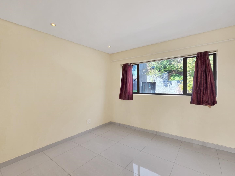 To Let 4 Bedroom Property for Rent in Oranjezicht Western Cape